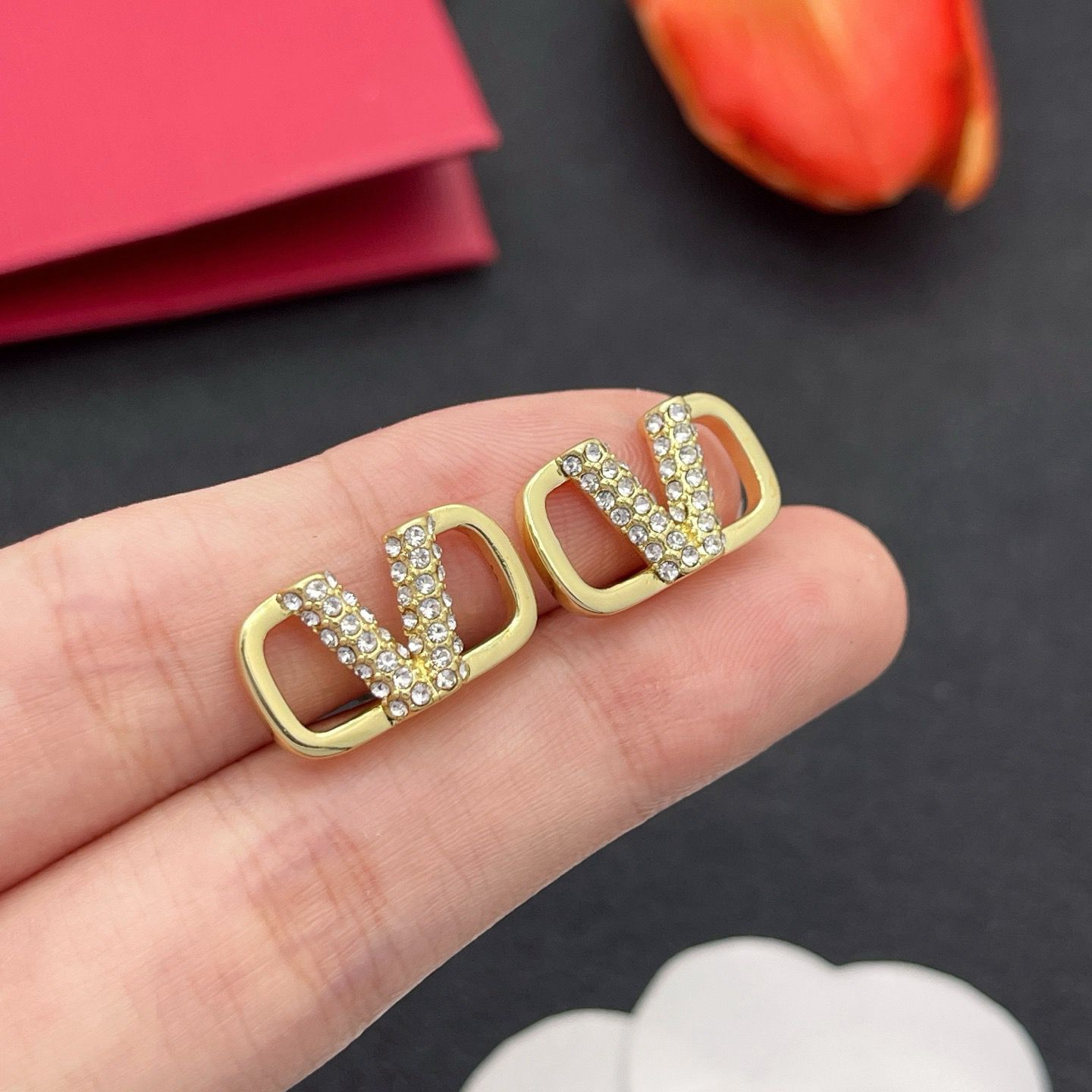 [Sprite Jewelry]V-shaped stud earrings