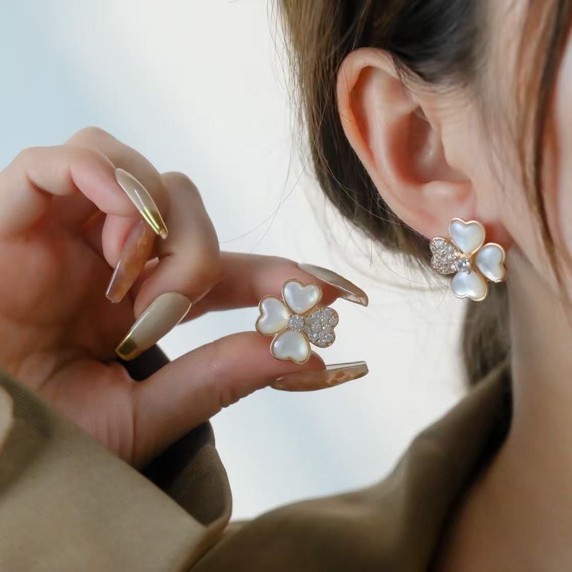 [Sprite Jewelry]FRIVOLE PINK GOLD FLOWER DIAMOND EARRINGS 2