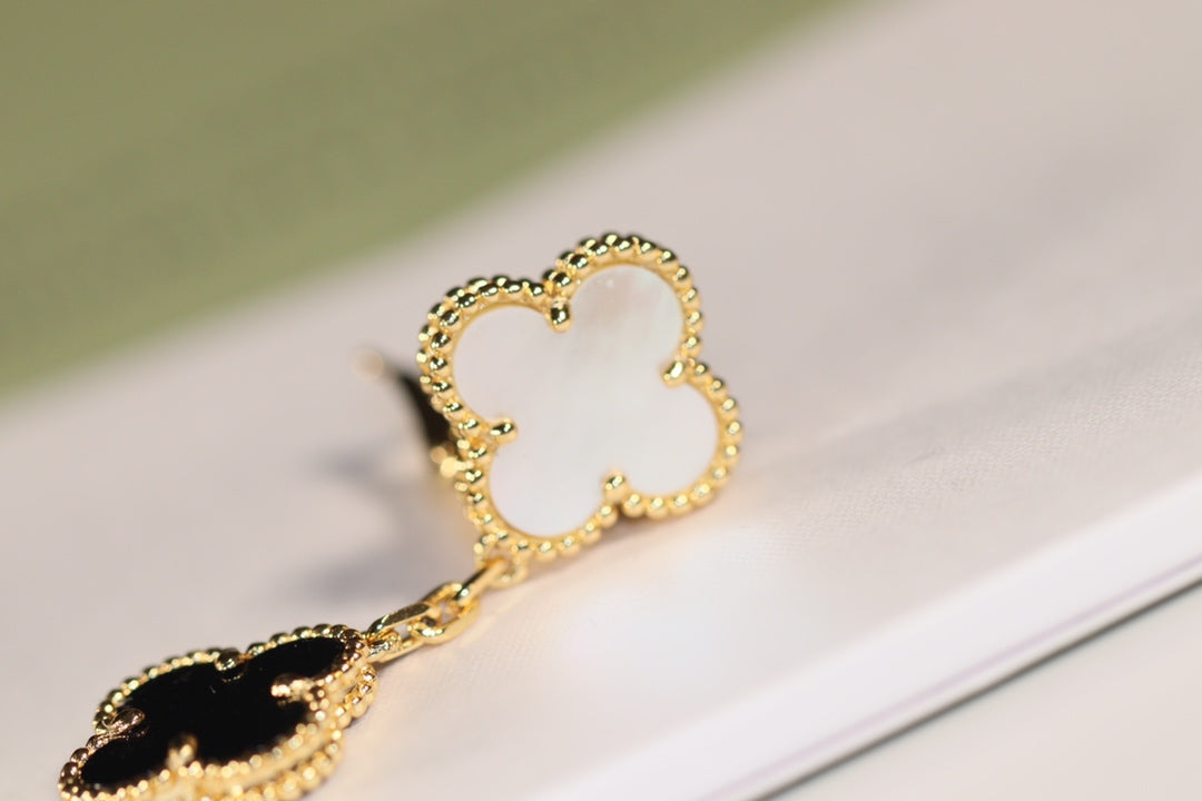 ¡®Sprite Jewelry¡¯CLOVER EARRINGS GOLD ONYX MOP 3 MOTIF