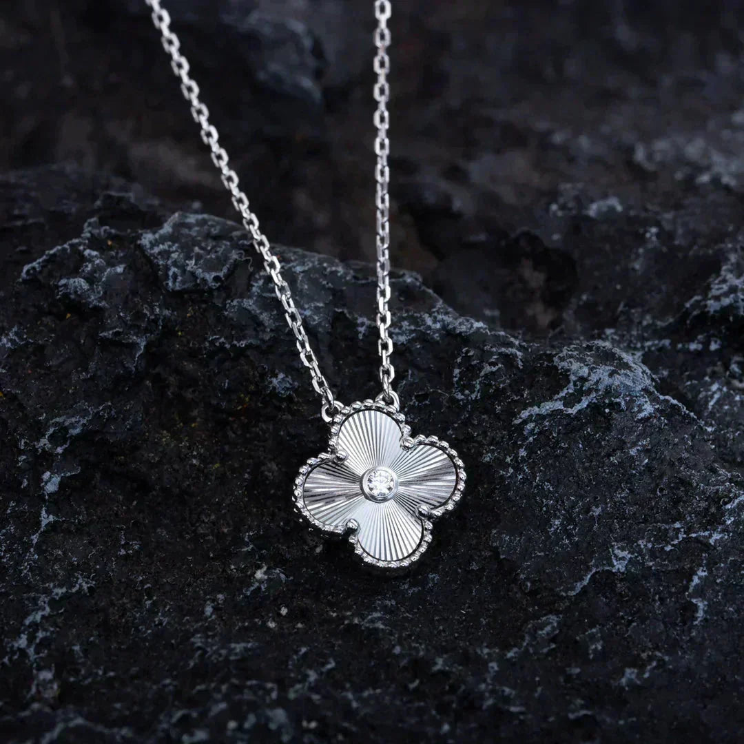 ¡®Sprite Jewelry¡¯CLOVER  15MM DIAMOND LASER NECKLACE SILVER