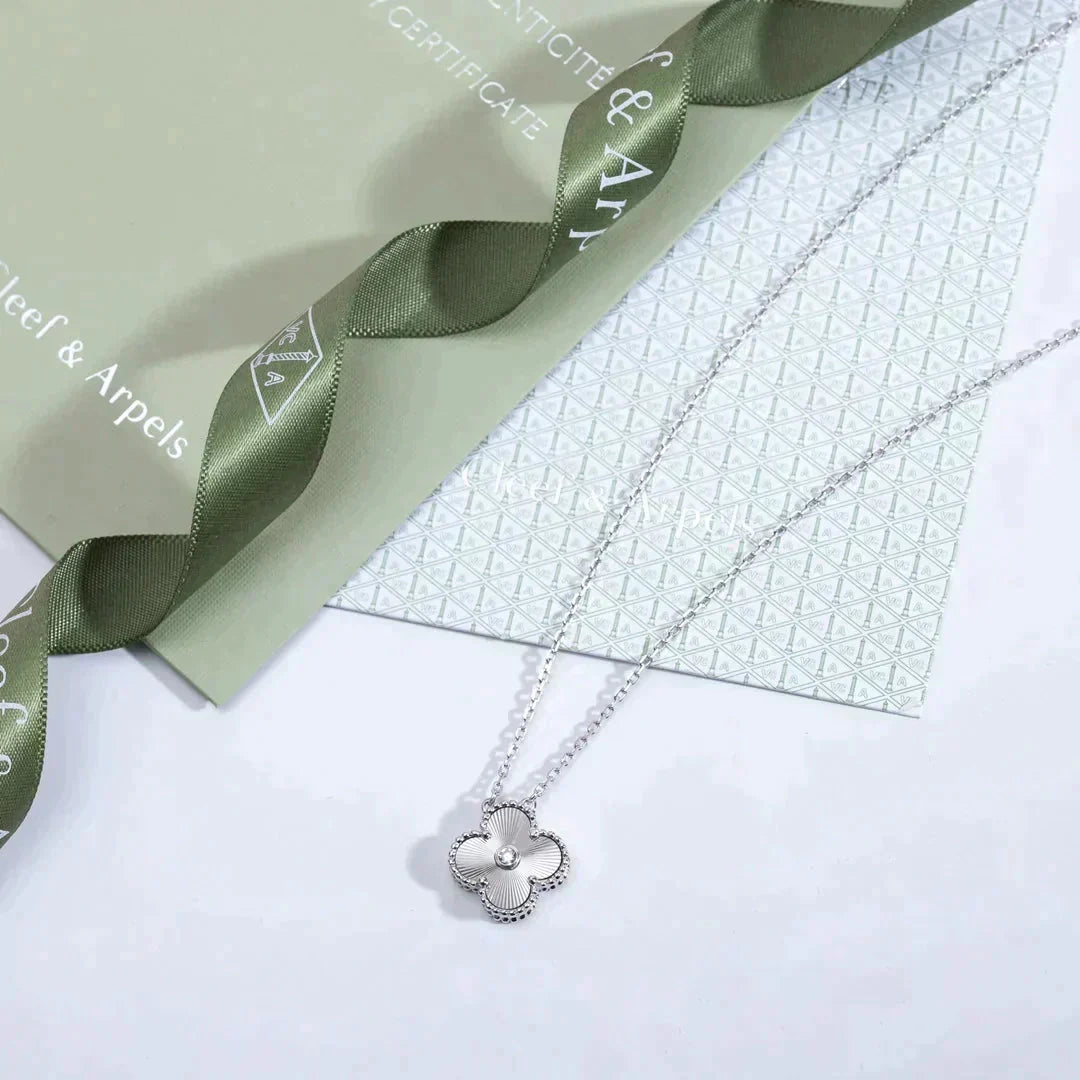 ¡®Sprite Jewelry¡¯CLOVER  15MM DIAMOND LASER NECKLACE SILVER