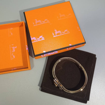 ¡®Sprite Jewelry¡¯H GREY BRACELET