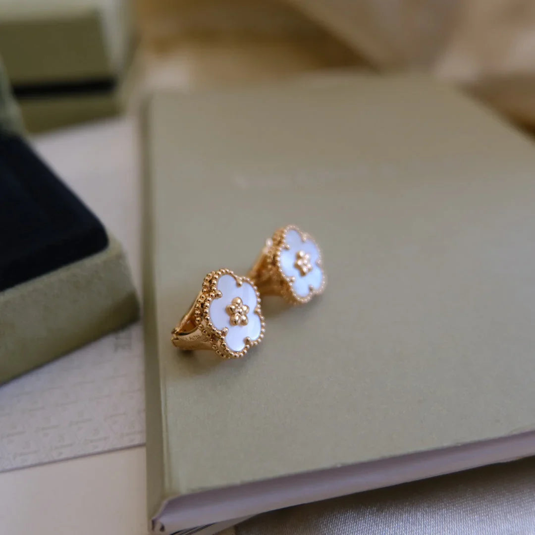 [Sprite Jewelry]LUCKY WHITE MOP EARRINGS