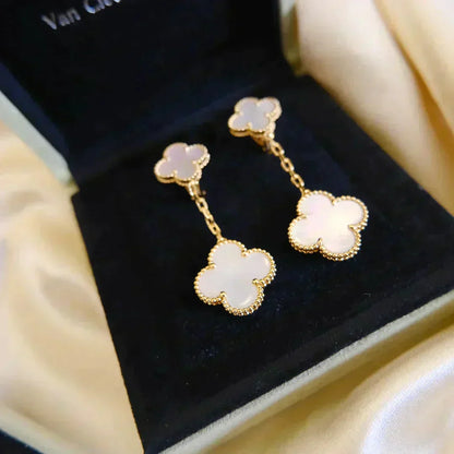 ¡®Sprite Jewelry¡¯CLOVER 2 MOTIF WHITE MOP EARRINGS