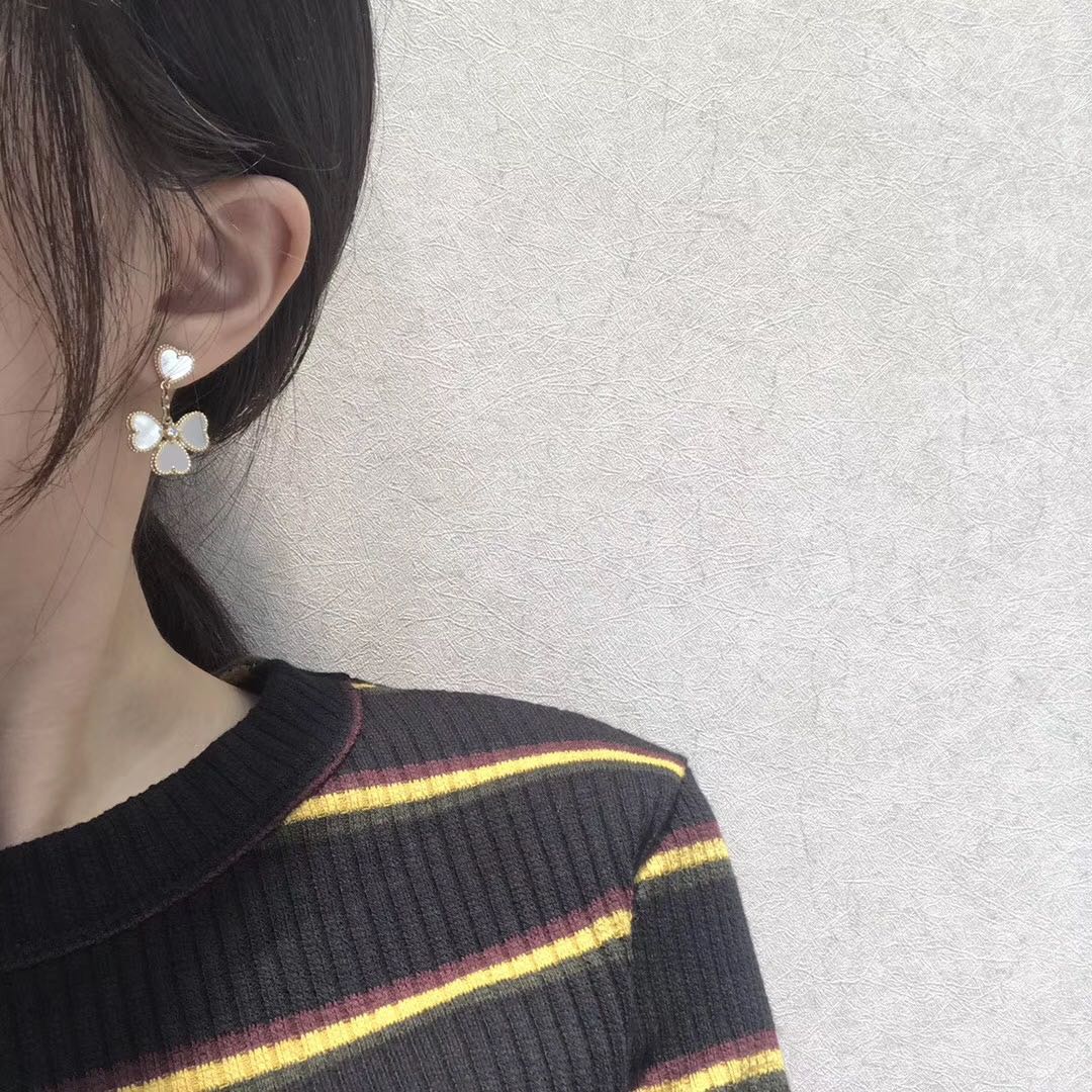 ¡®Sprite Jewelry¡¯CLOVER SWEET WHITE MOP EARRINGS