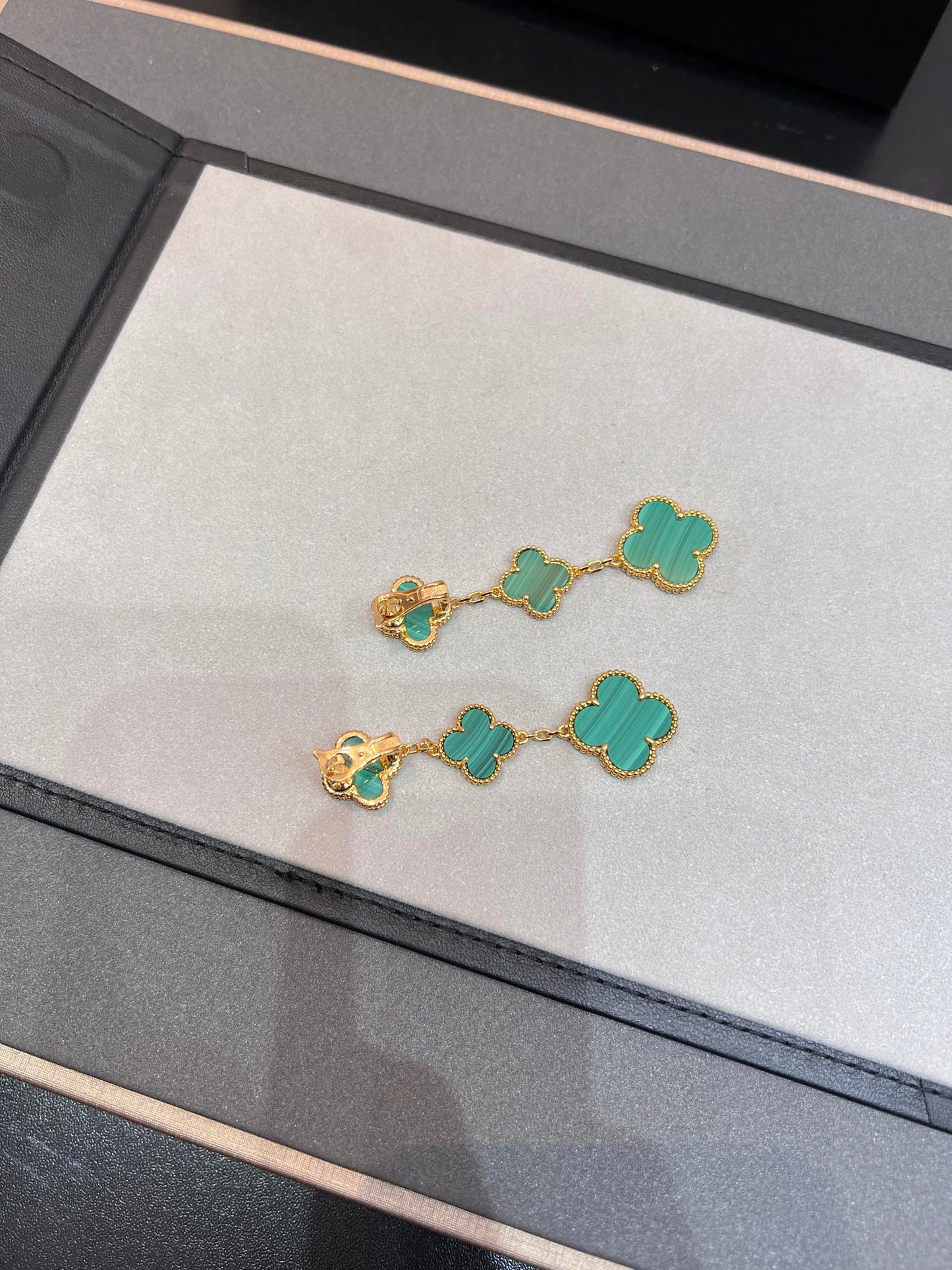 ¡®Sprite Jewelry¡¯CLOVER MALACHITE 3 MOTIFS GOLD