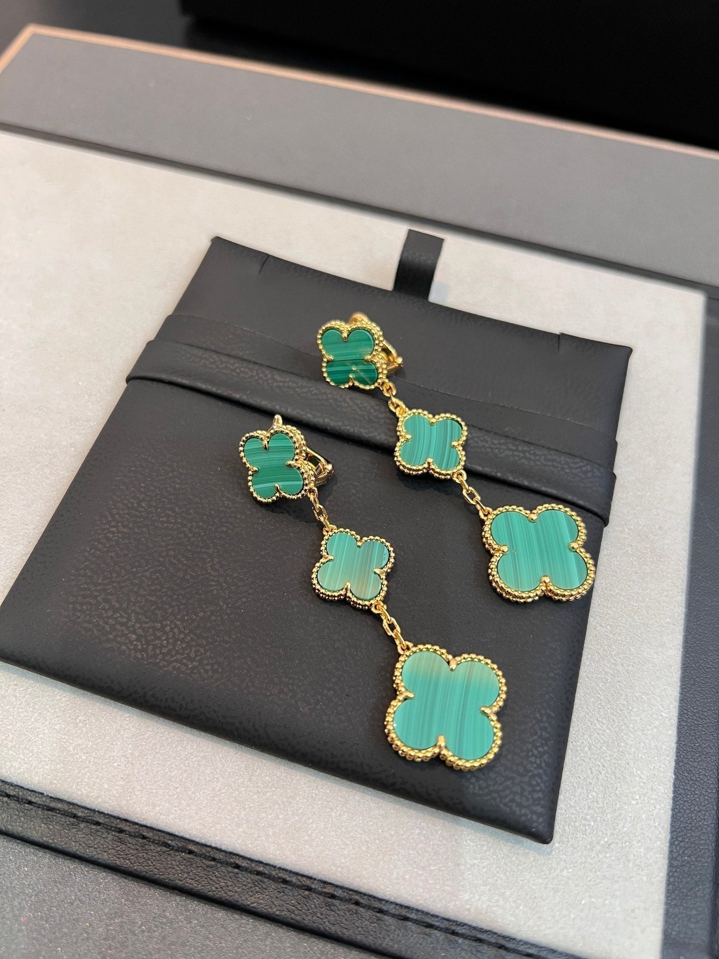 ¡®Sprite Jewelry¡¯CLOVER MALACHITE 3 MOTIFS GOLD