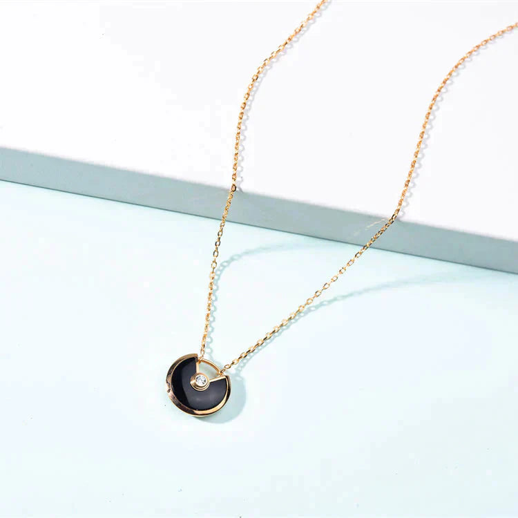 ¡®Sprite Jewelry¡¯AMULETTE GOLD CARNELIAN ONYX NECKLACE