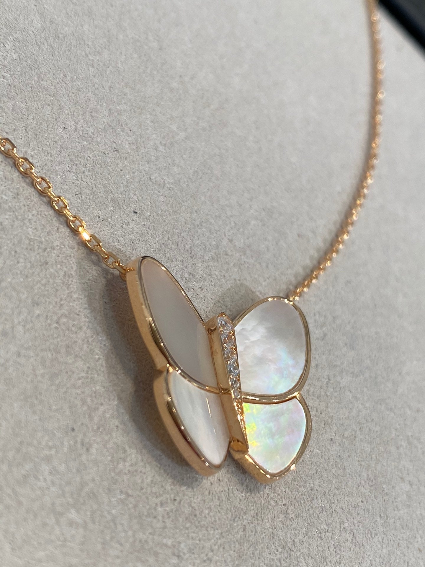 ¡®Sprite Jewelry¡¯BUTTERFLY GOLD MOP DIAMOND NECKLACE