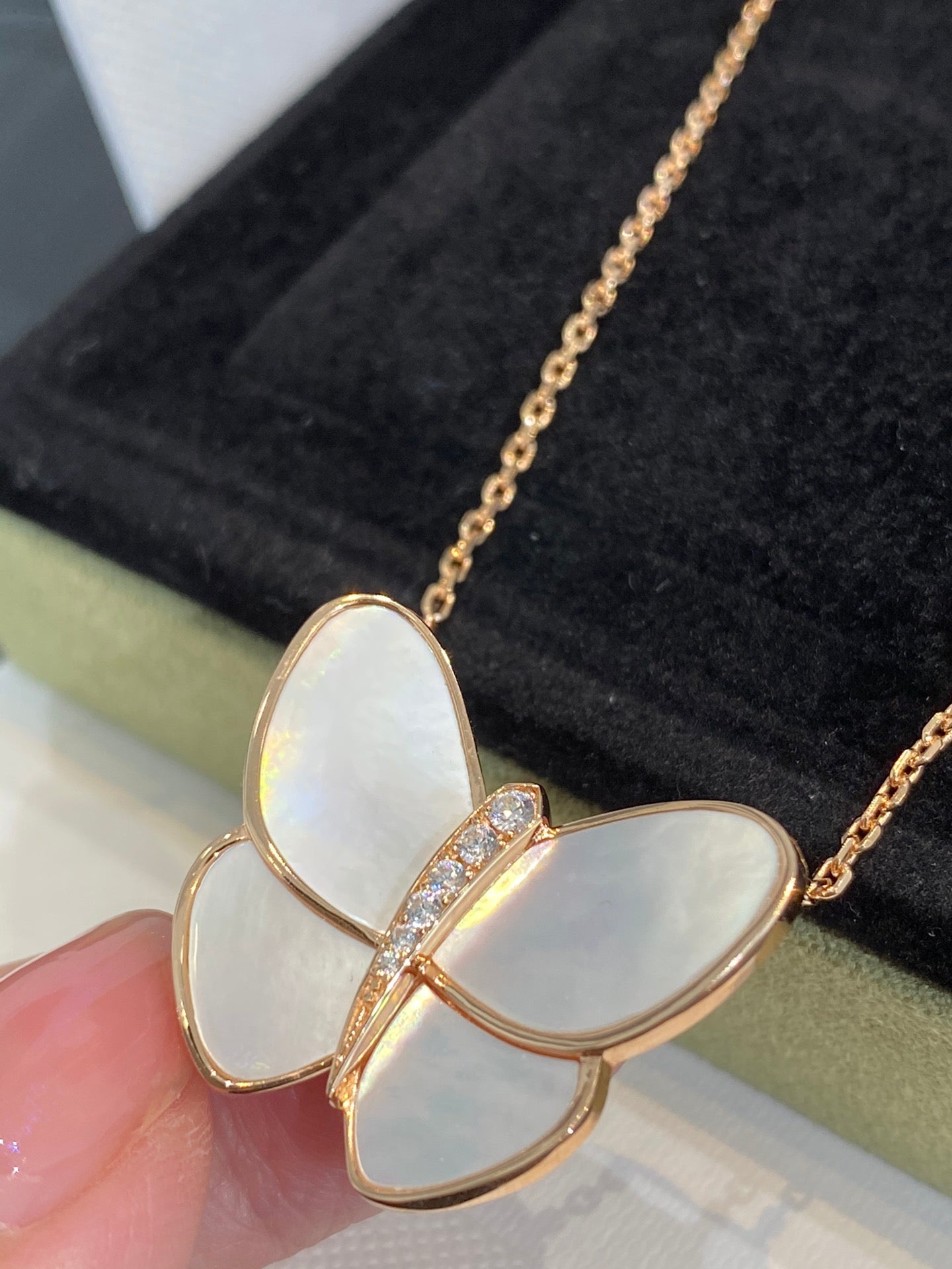 ¡®Sprite Jewelry¡¯BUTTERFLY GOLD MOP DIAMOND NECKLACE