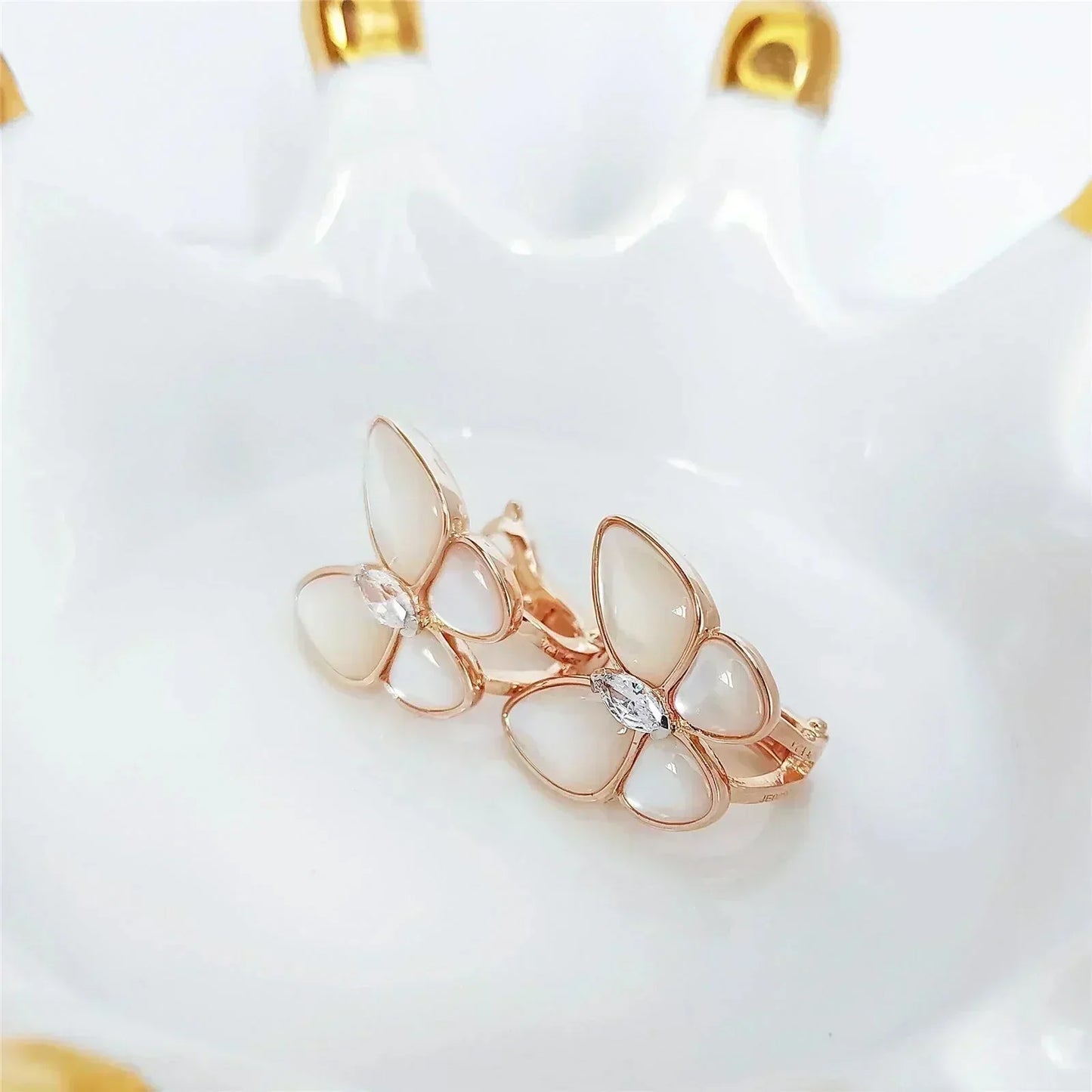 ¡®Sprite Jewelry¡¯BUTTERFLY MOP DIAMOND EARRINGS