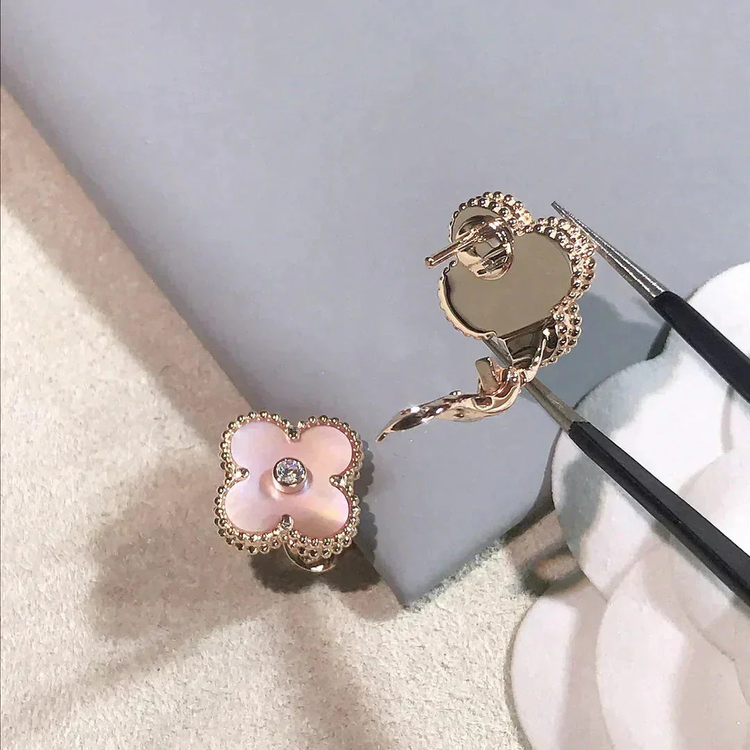 ¡®Sprite Jewelry¡¯CLOVER MEDIUM 1 MOTIFS  PINK MOP DIAMOND EARRINGS