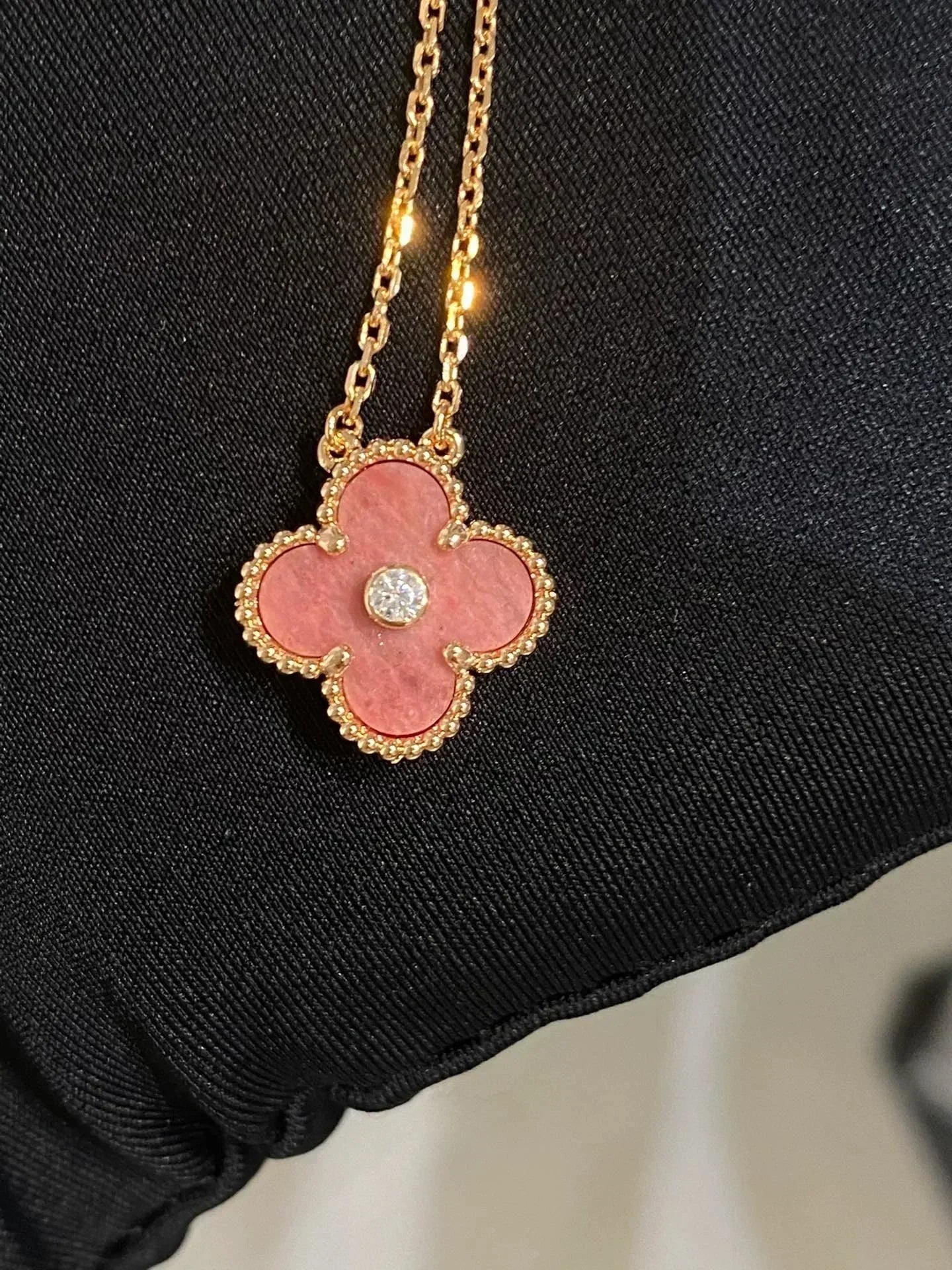 ¡®Sprite Jewelry¡¯CLOVER 15MM DIAMOND RHODONITE NECKLACE