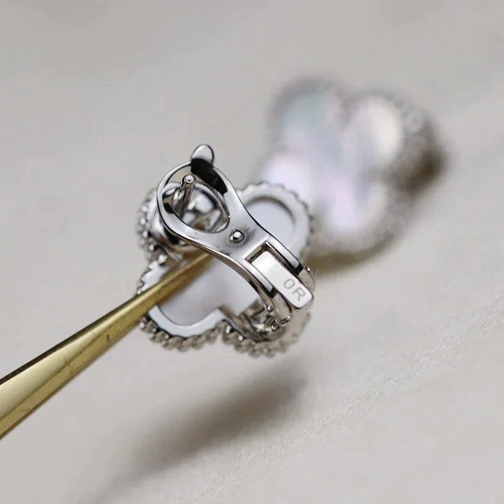 ¡®Sprite Jewelry¡¯CLOVER MEDIUM 1 MOTIFS  WHITE MOP EARRINGS SILVER