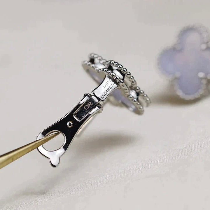 ¡®Sprite Jewelry¡¯CLOVER MEDIUM 1 MOTIFS  WHITE MOP EARRINGS SILVER