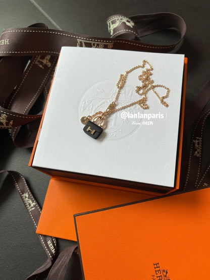 ¡®Sprite Jewelry¡¯CONSTANCE BLACK PEDANT PINK GOLD NECKLACE