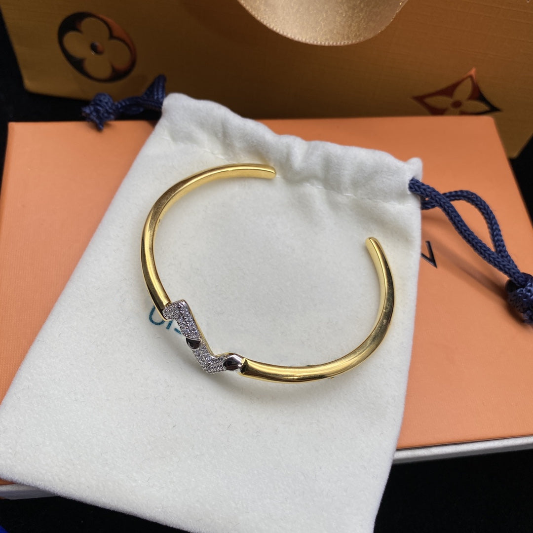 ¡®Sprite Jewelry¡¯VOLTE UPSITE DOWN DIAMOND GOLD OPEN BRACELET
