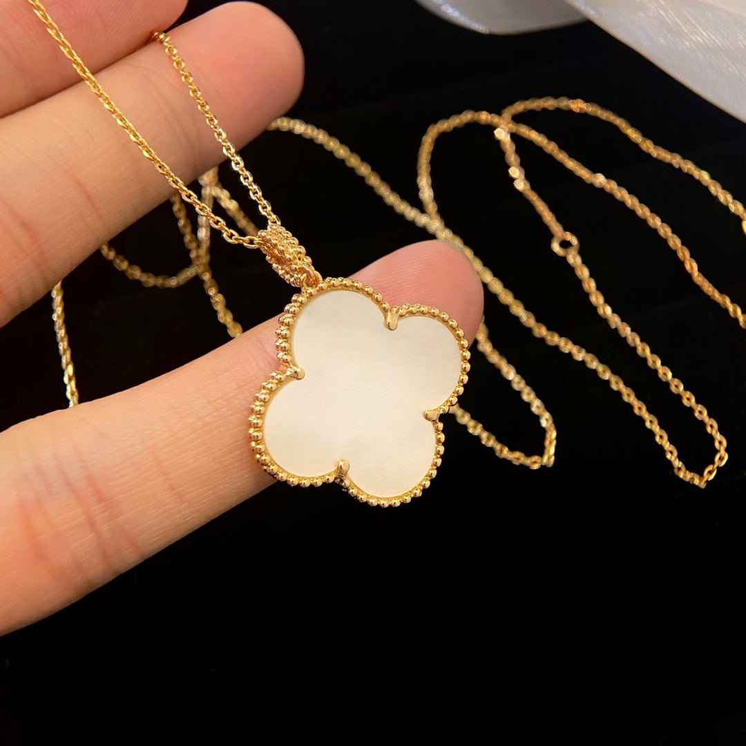 ¡®Sprite Jewelry¡¯CLOVER 25MM MOP LARGE PENDANT NECKLACE