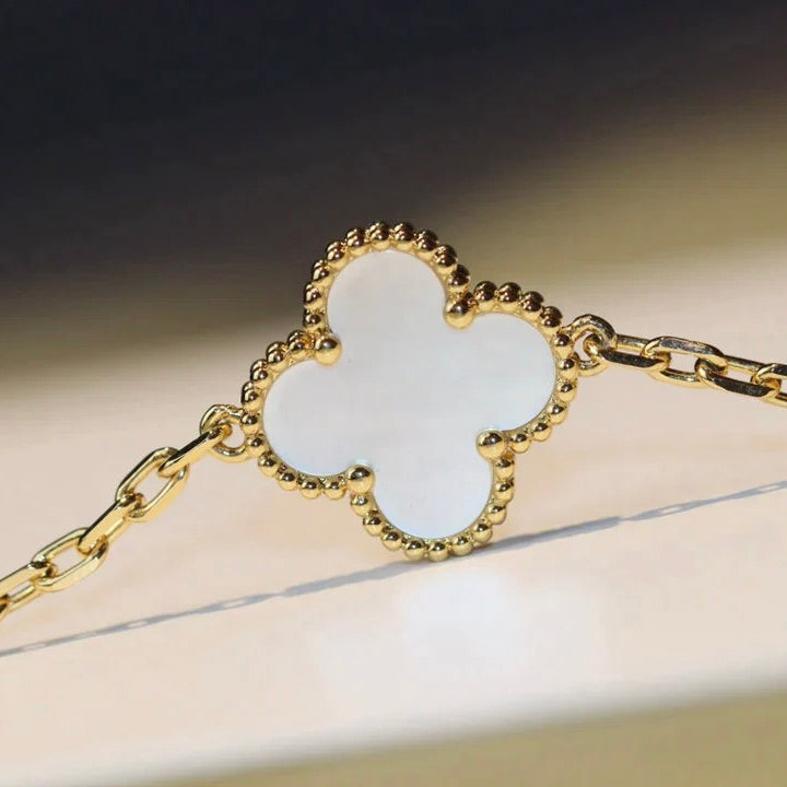 ¡®Sprite Jewelry¡¯CLOVER 20 MOTIFS WHITE MOP NECKLACE