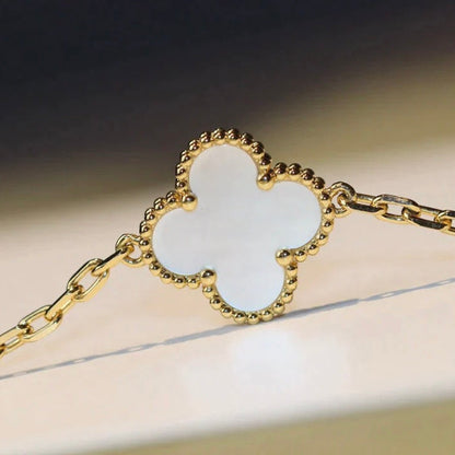 ¡®Sprite Jewelry¡¯CLOVER 20 MOTIFS WHITE MOP NECKLACE