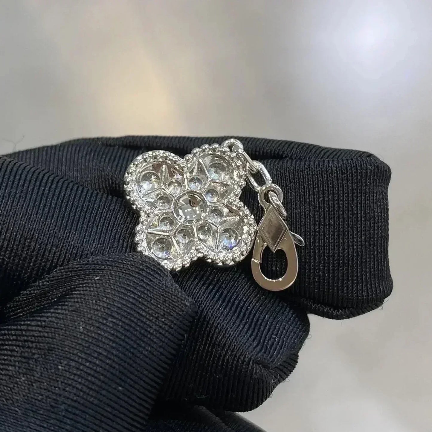 [Sprite Jewelry] New  CLOVER 5 MOTIF FULL DIAMOND BRACELET COLLECTION