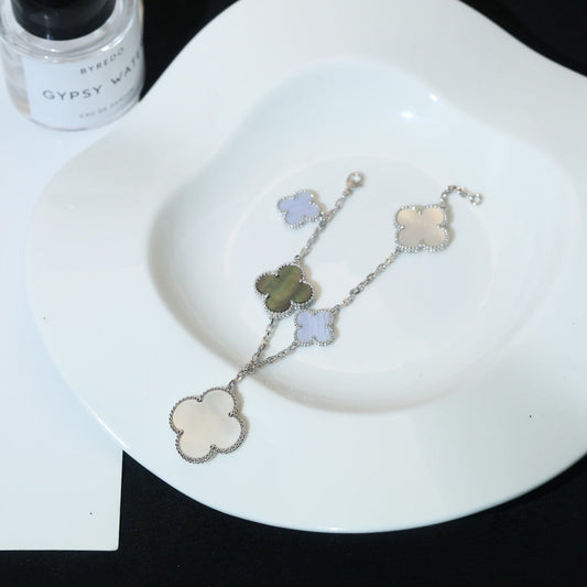 ¡®Sprite Jewelry¡¯CLOVER BRACELET 5 MOTIFS MOP CHALCEDONY SILVER