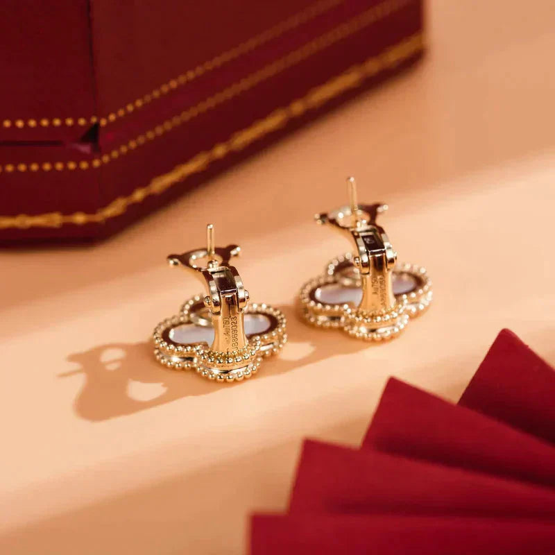 ¡®Sprite Jewelry¡¯CLOVER MEDIUM 1 MOTIFS  WHITE MOP STUD EARRINGS