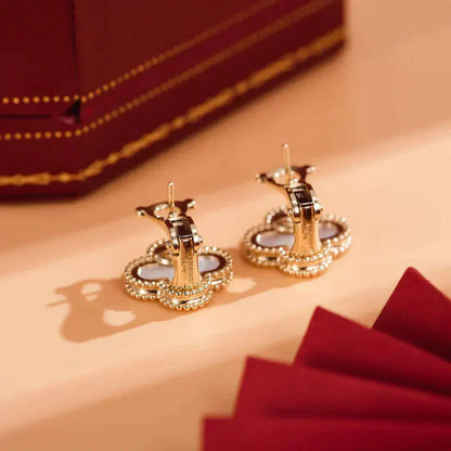 ¡®Sprite Jewelry¡¯CLOVER MEDIUM 1 MOTIFS  WHITE MOP STUD EARRINGS