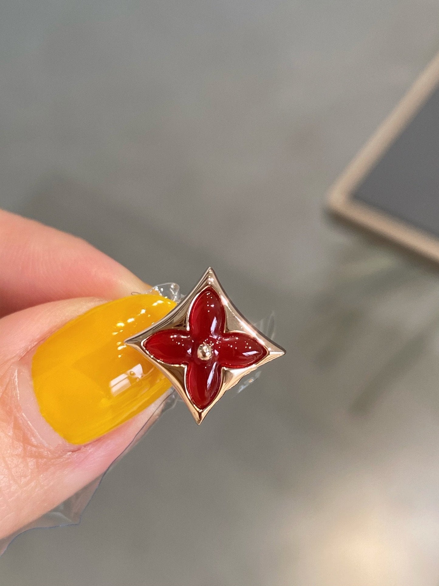 ¡®Sprite Jewelry¡¯STAR AND SUN PINK GOLD CARNELIAN STUD EARRINGS