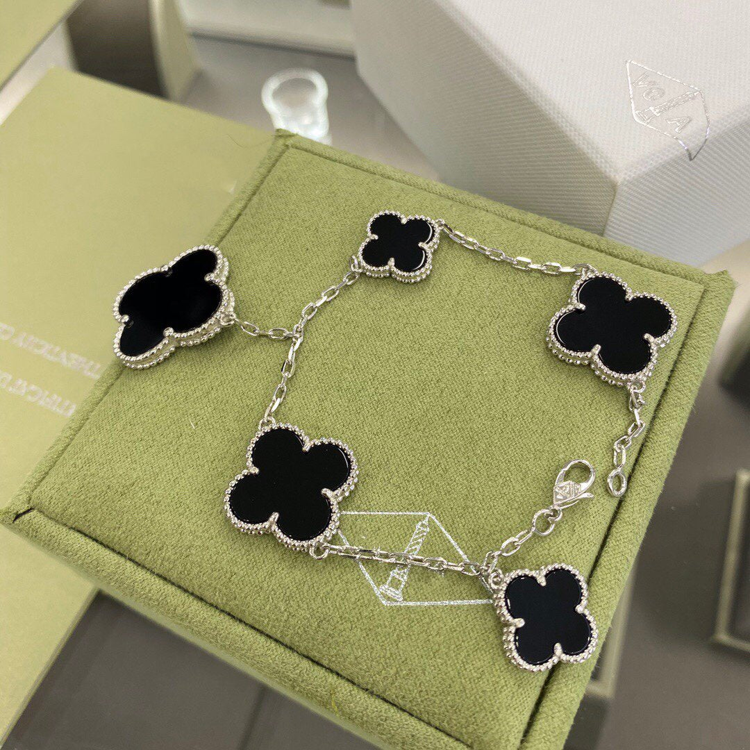 ¡®Sprite Jewelry¡¯CLOVER 5 MOTIFS SIVLER ONYX BRACELET