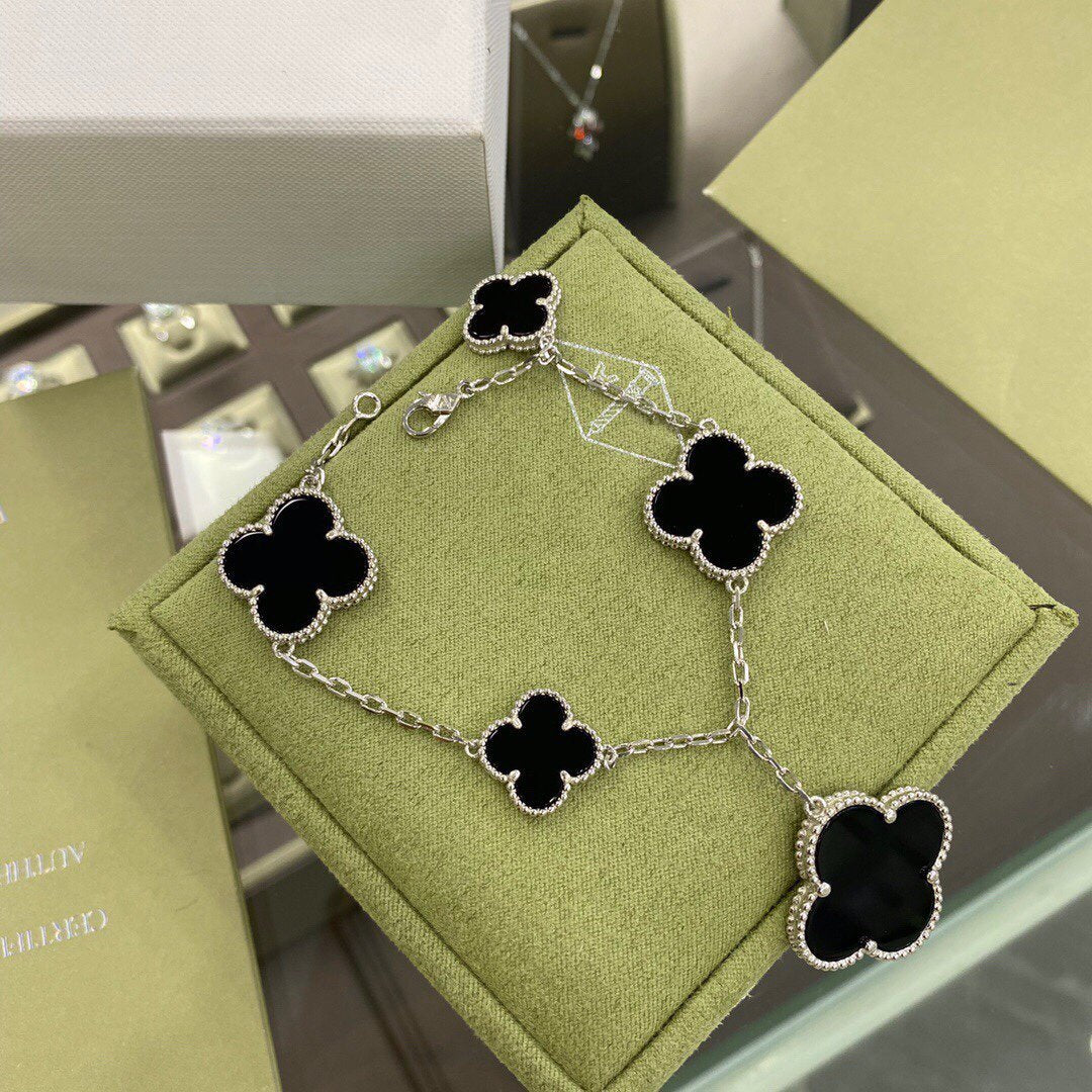 ¡®Sprite Jewelry¡¯CLOVER 5 MOTIFS SIVLER ONYX BRACELET