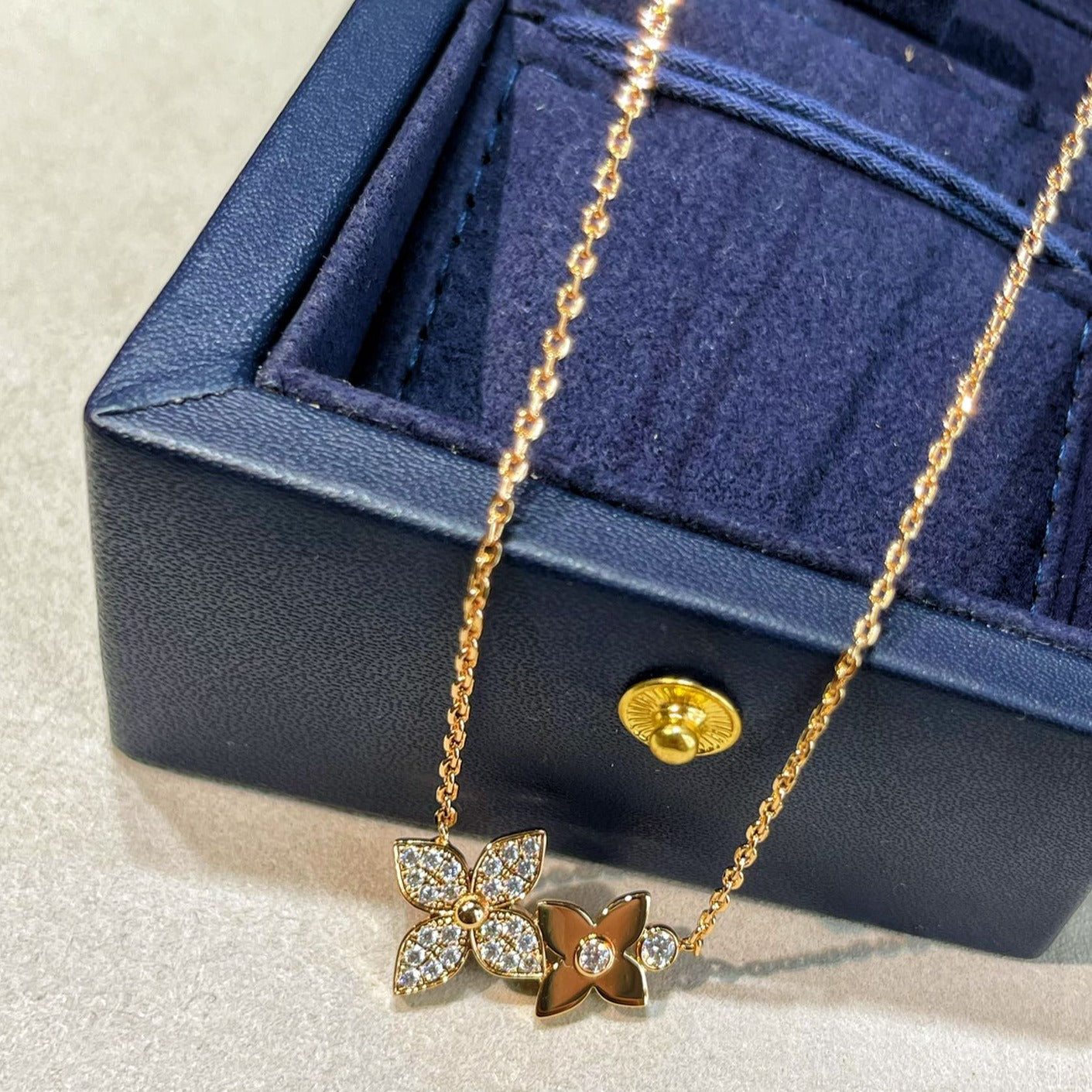 ¡®Sprite Jewelry¡¯STAR BLOSSOM NECKLACE PINK GOLD DIAMONDS