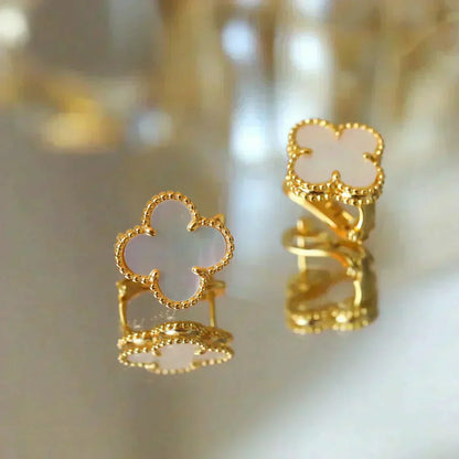 ¡®Sprite Jewelry¡¯CLOVER MEDIUM 1 MOTIFS  WHITE MOP STUD EARRINGS