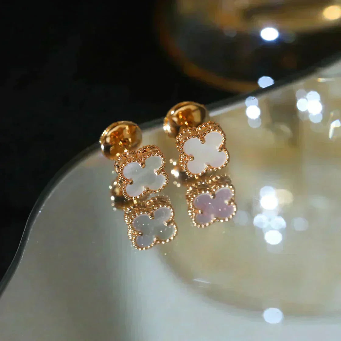 ¡®Sprite Jewelry¡¯CLOVER MINI 9.5MM WHITE MOP EARRINGS