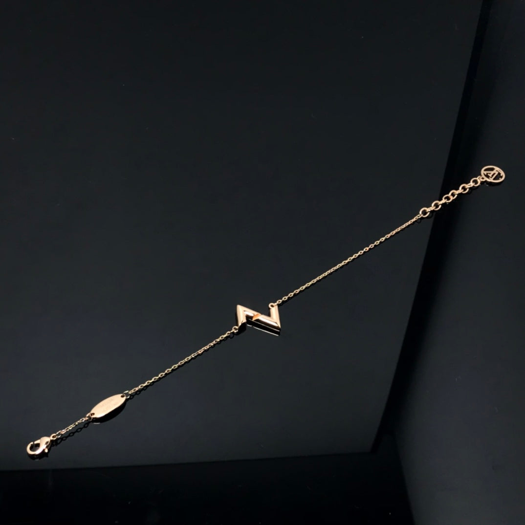 ¡®Sprite Jewelry¡¯VOLT LV LOGO BRACELET
