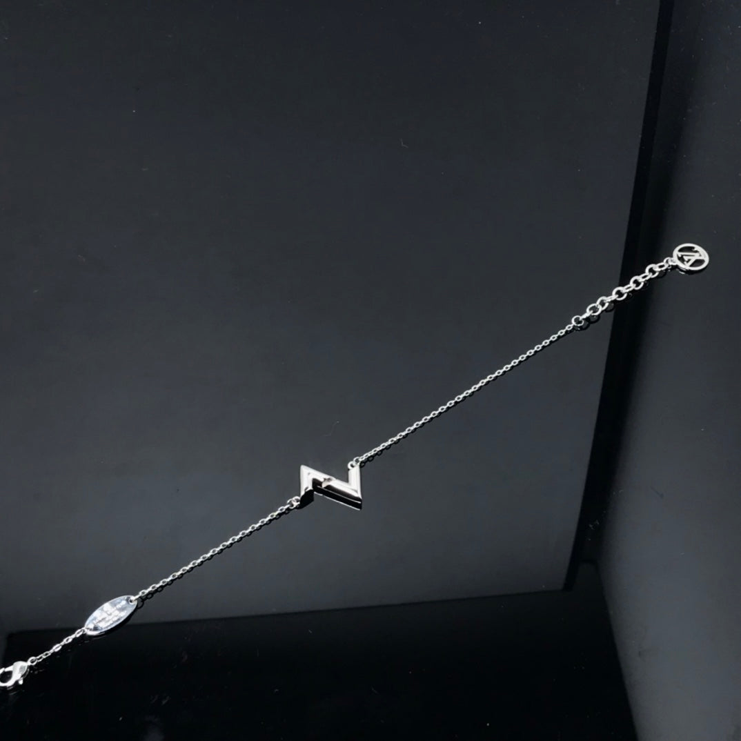 ¡®Sprite Jewelry¡¯VOLT LV LOGO BRACELET