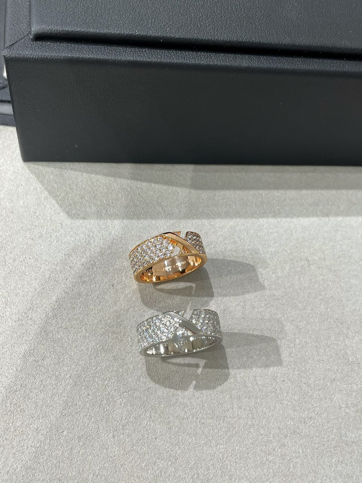 ¡®Sprite Jewelry¡¯LIENS EVIDENCE  DIAMOND PAVED RING