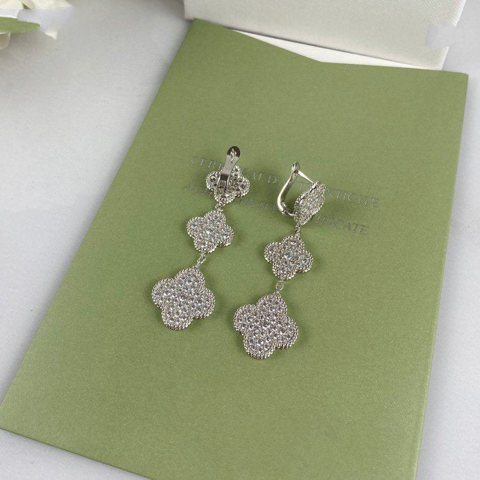 ¡®Sprite Jewelry¡¯CLOVER 3 MOTIF DIAMOND SILVER DROP EARRINGS