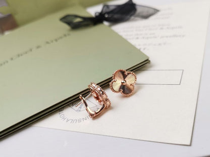 ¡®Sprite Jewelry¡¯CLOVER MEDIUM STUD EARRINGS