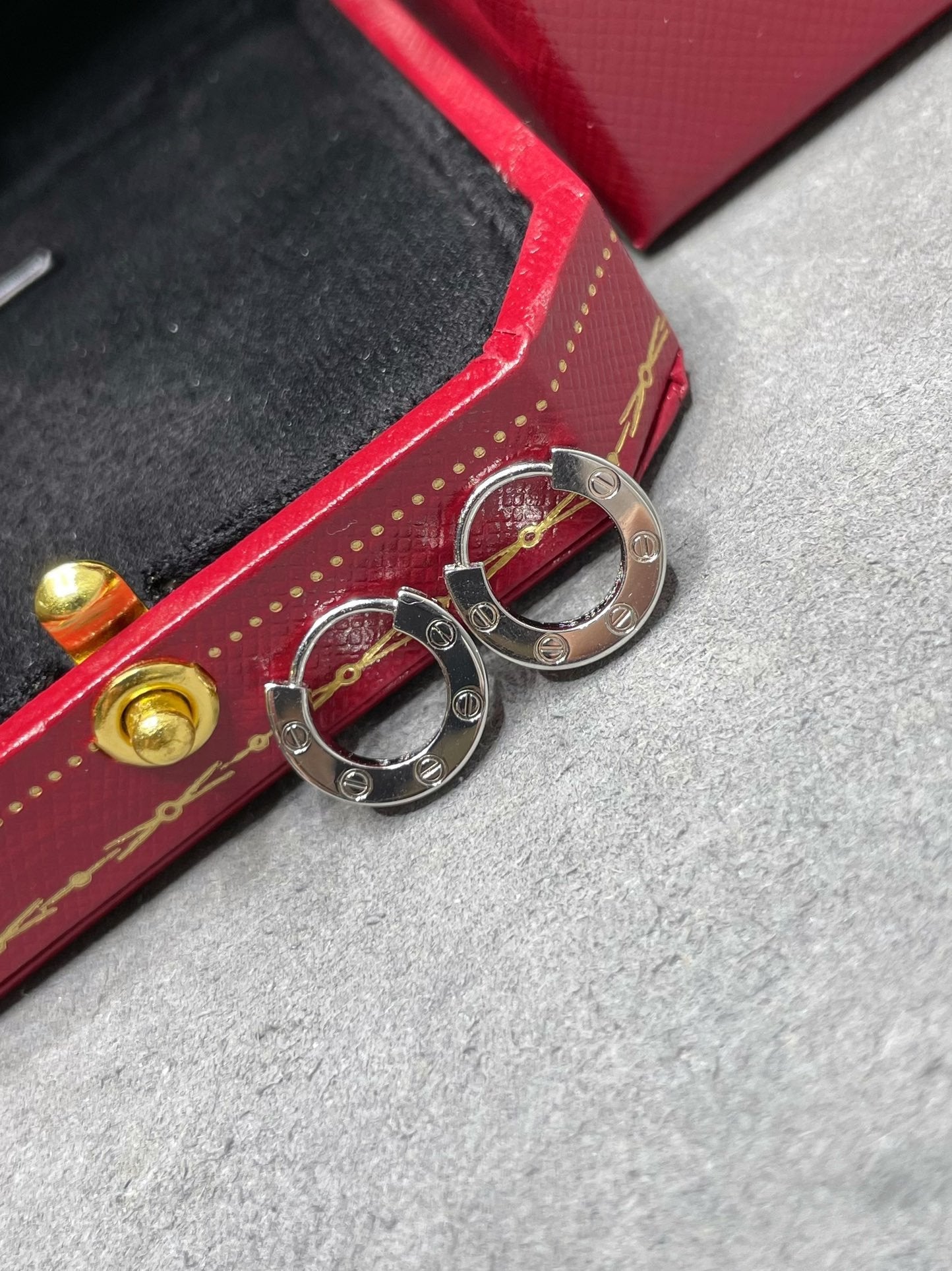 ¡®Sprite Jewelry¡¯LOVE MINI EARRINGS