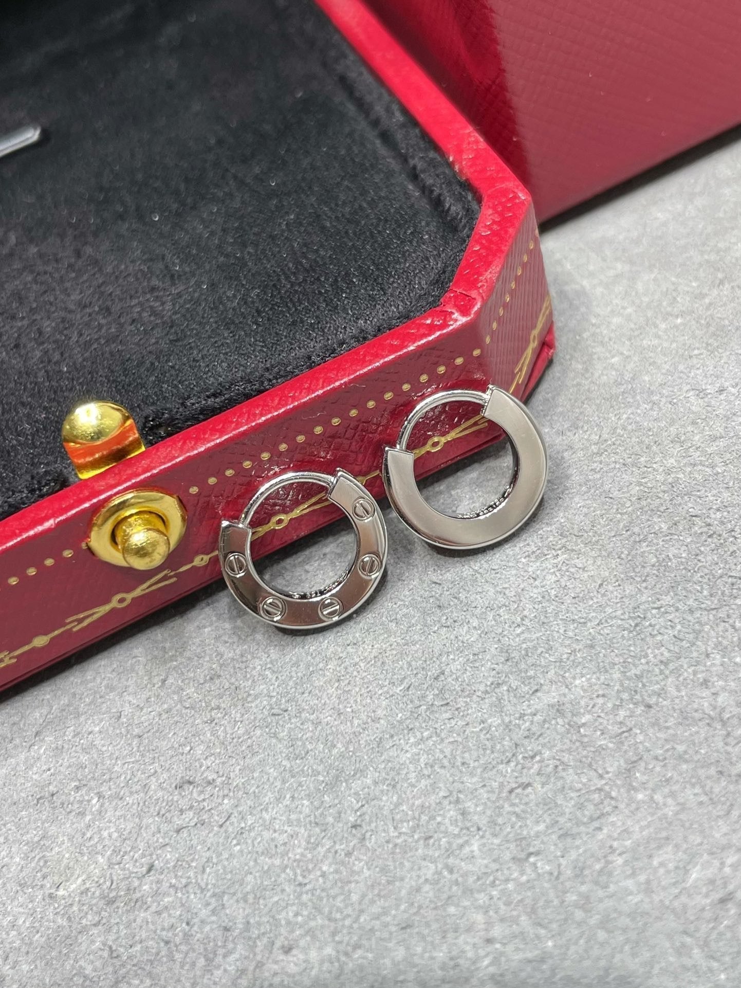 ¡®Sprite Jewelry¡¯LOVE MINI EARRINGS