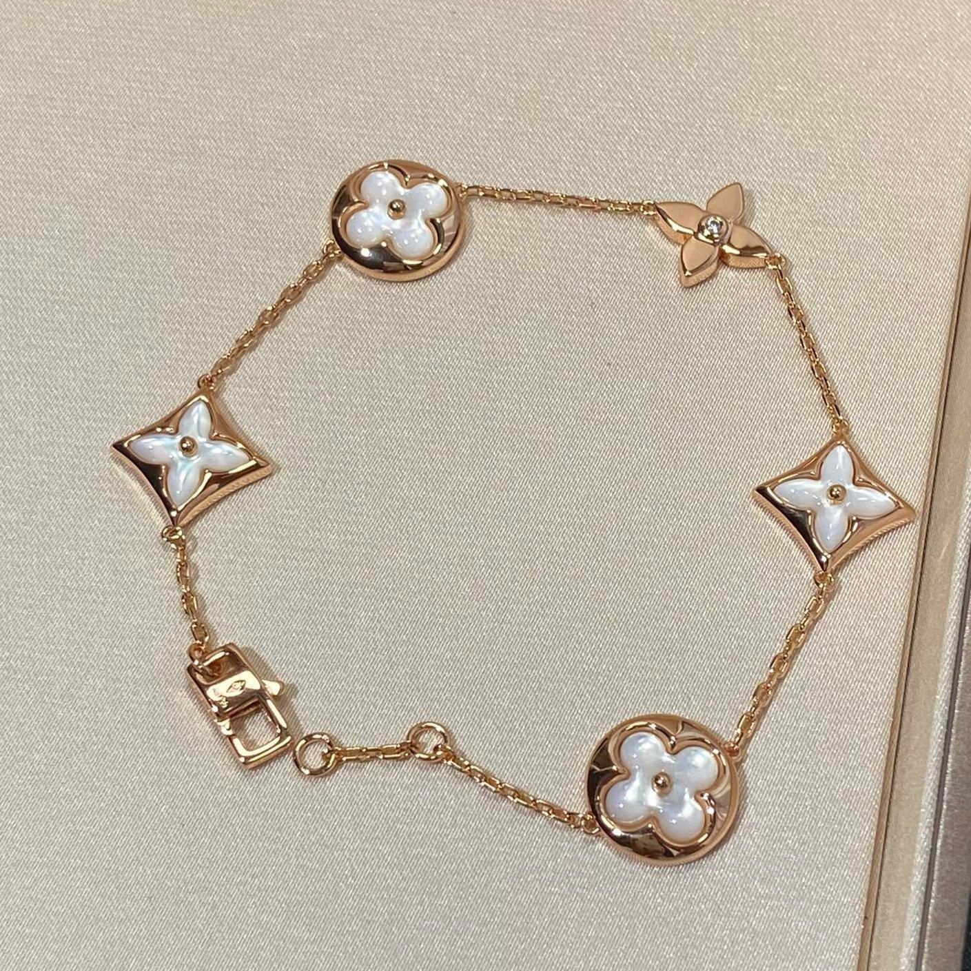 ¡®Sprite Jewelry¡¯STAR AND SUN 5 MOTIF MOP PINK GOLD BRACELET