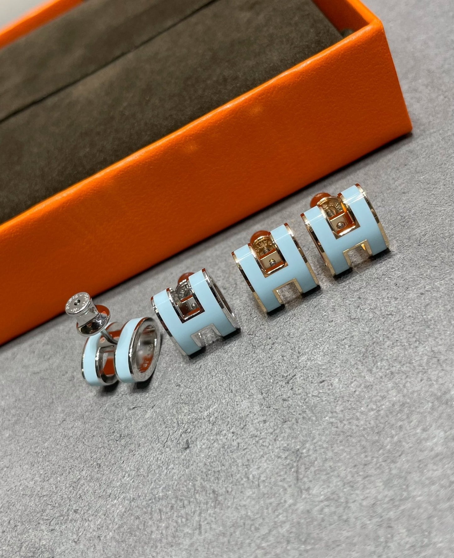 ¡®Sprite Jewelry¡¯POP H SKY BLUE STUD EARRINGS