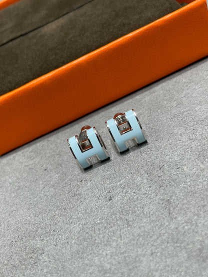 ¡®Sprite Jewelry¡¯POP H SKY BLUE STUD EARRINGS