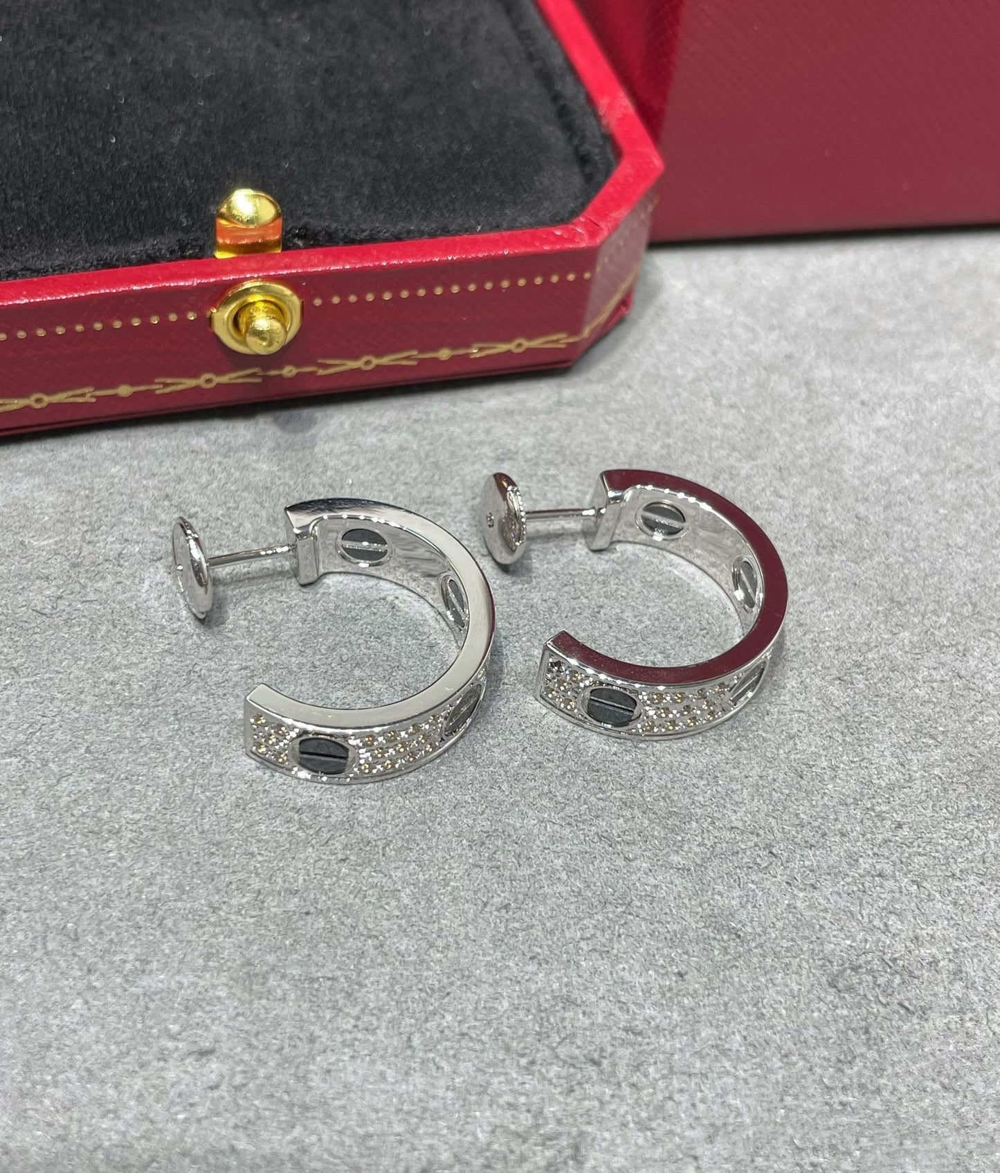 ¡®Sprite Jewelry¡¯LOVE CERAMIC DIAMOND PAVED SILVER EARRINGS