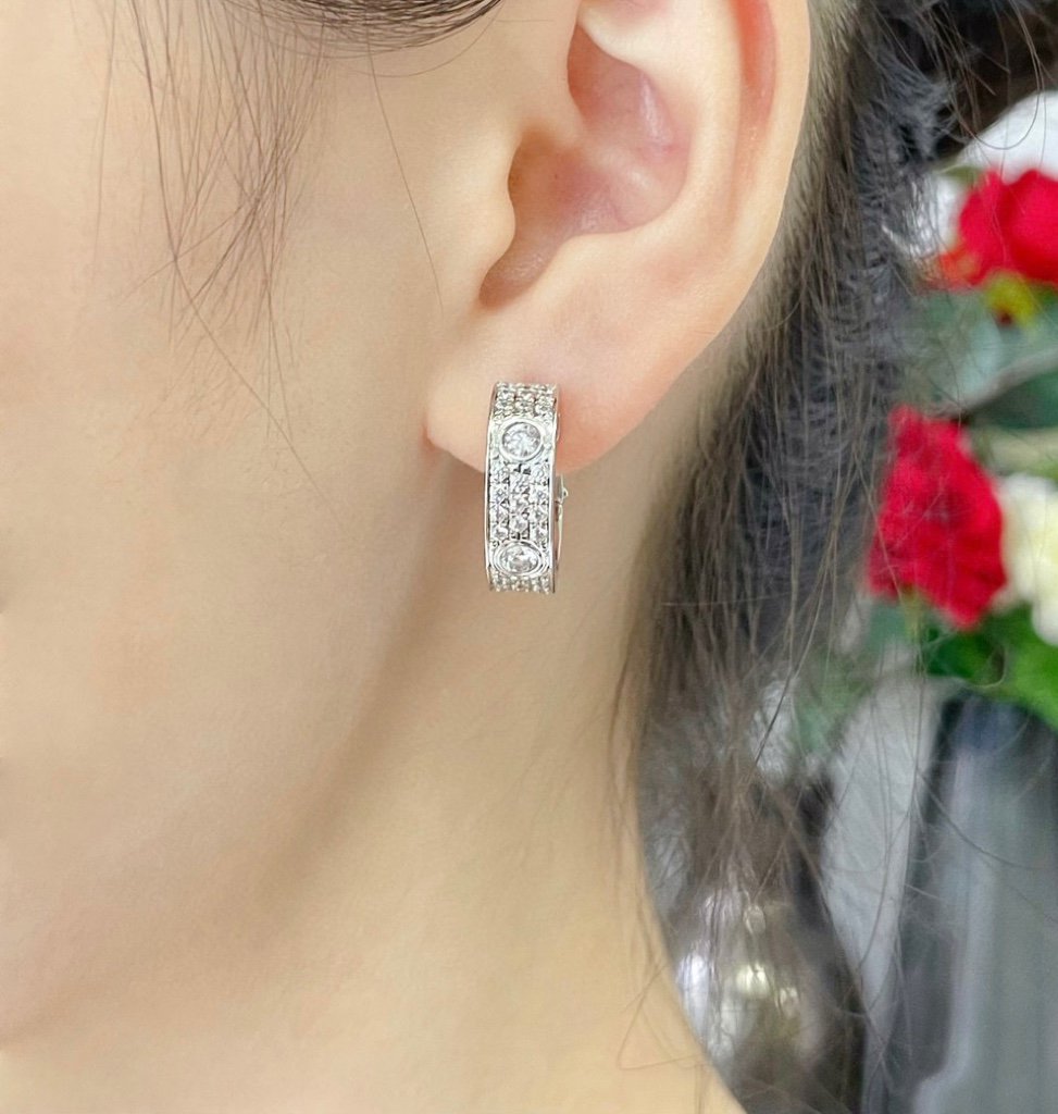 ¡®Sprite Jewelry¡¯LOVE 5.5MM DIAMOND PAVED EARRINGS