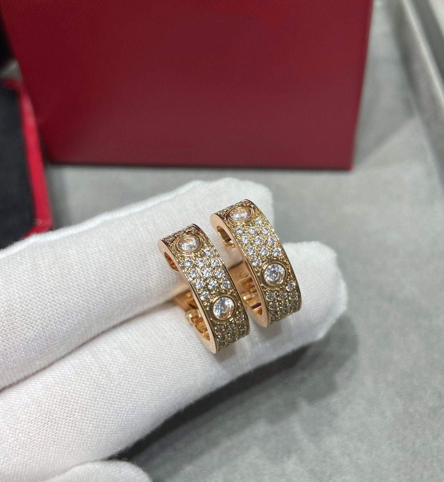 ¡®Sprite Jewelry¡¯LOVE 5.5MM DIAMOND PAVED EARRINGS