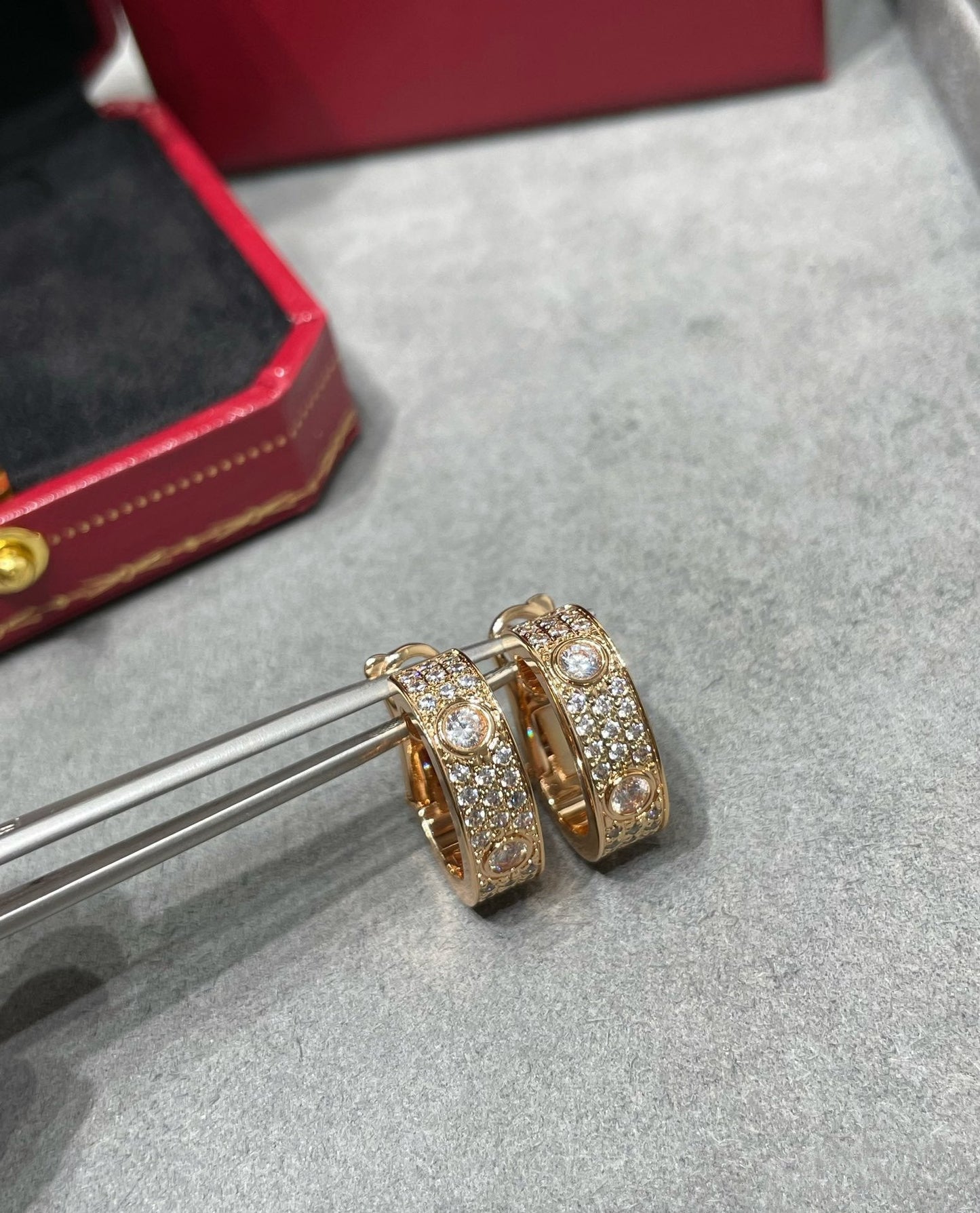 ¡®Sprite Jewelry¡¯LOVE 5.5MM DIAMOND PAVED EARRINGS