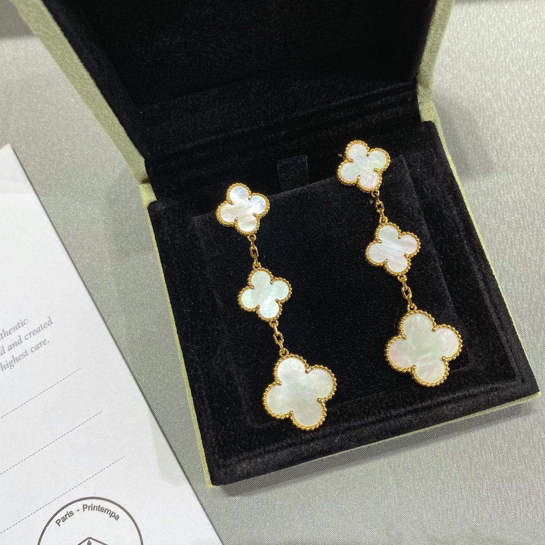 ¡®Sprite Jewelry¡¯CLOVER MOP 3 MOTIFS GOLD EARRINGS