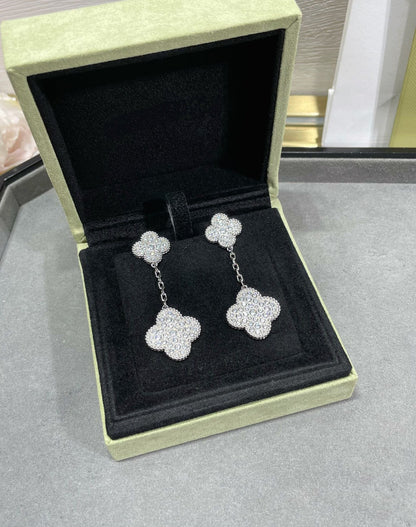 ¡®Sprite Jewelry¡¯CLOVER 2 MOTIFS DIAMOND PAVED SILVER EARRINGS